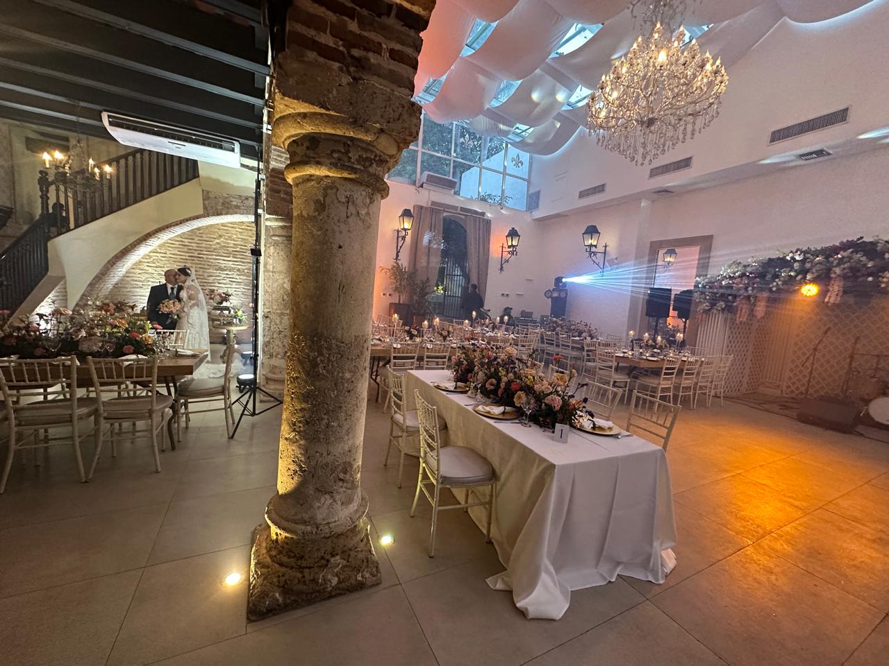 whatsapp tables column